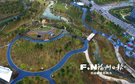 鹤林生态公园美景初显。记者 廖云岚摄